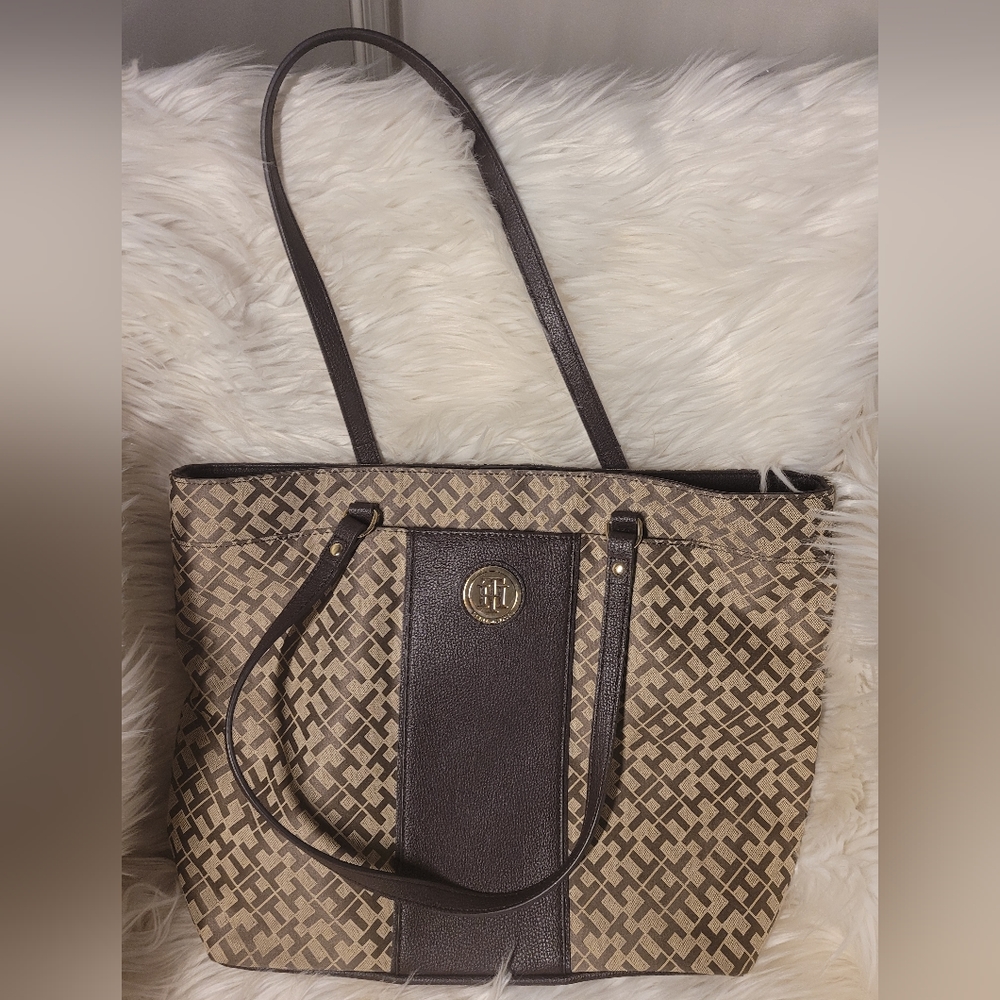 Tommy Hilfiger tote